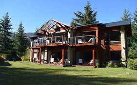 Puerto Manzano Lodge